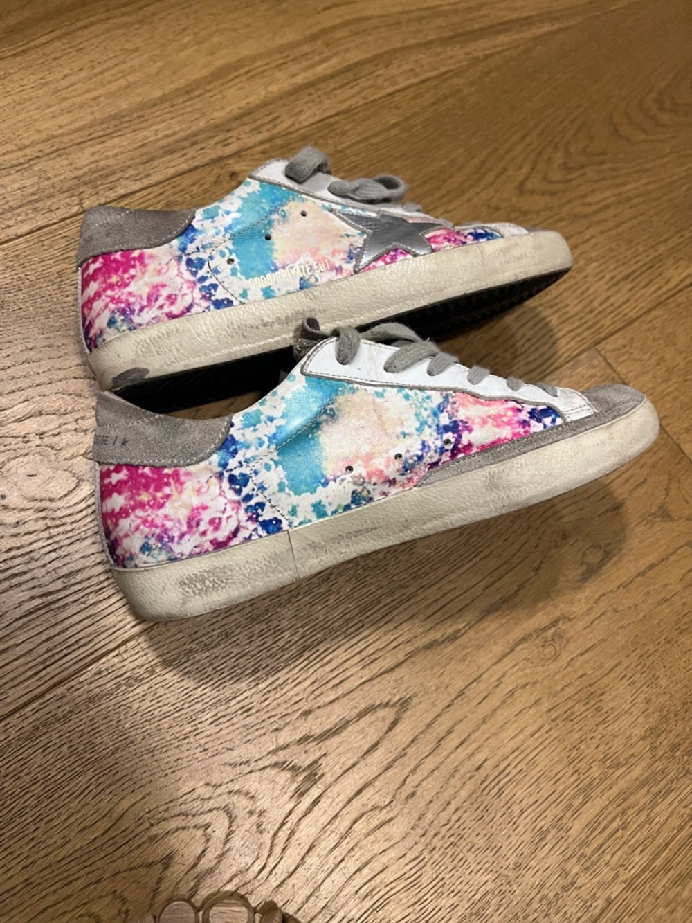 Golden Goose Super-Star womens Sneakers in Gray with Pink & Blue Accents - Picture 4 of 8